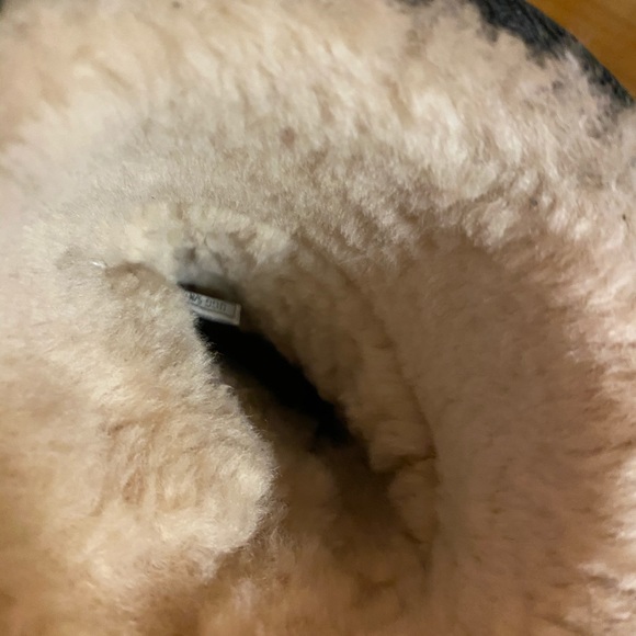 Boots - Picture 4 of 5